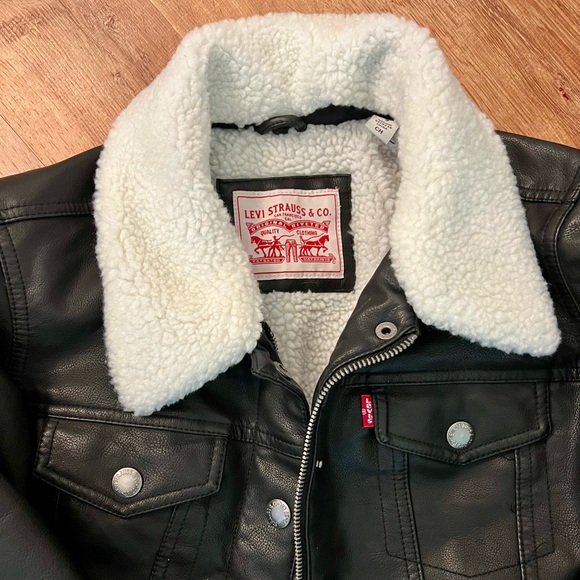 Levi’s leather jacket - Picture 5 of 7